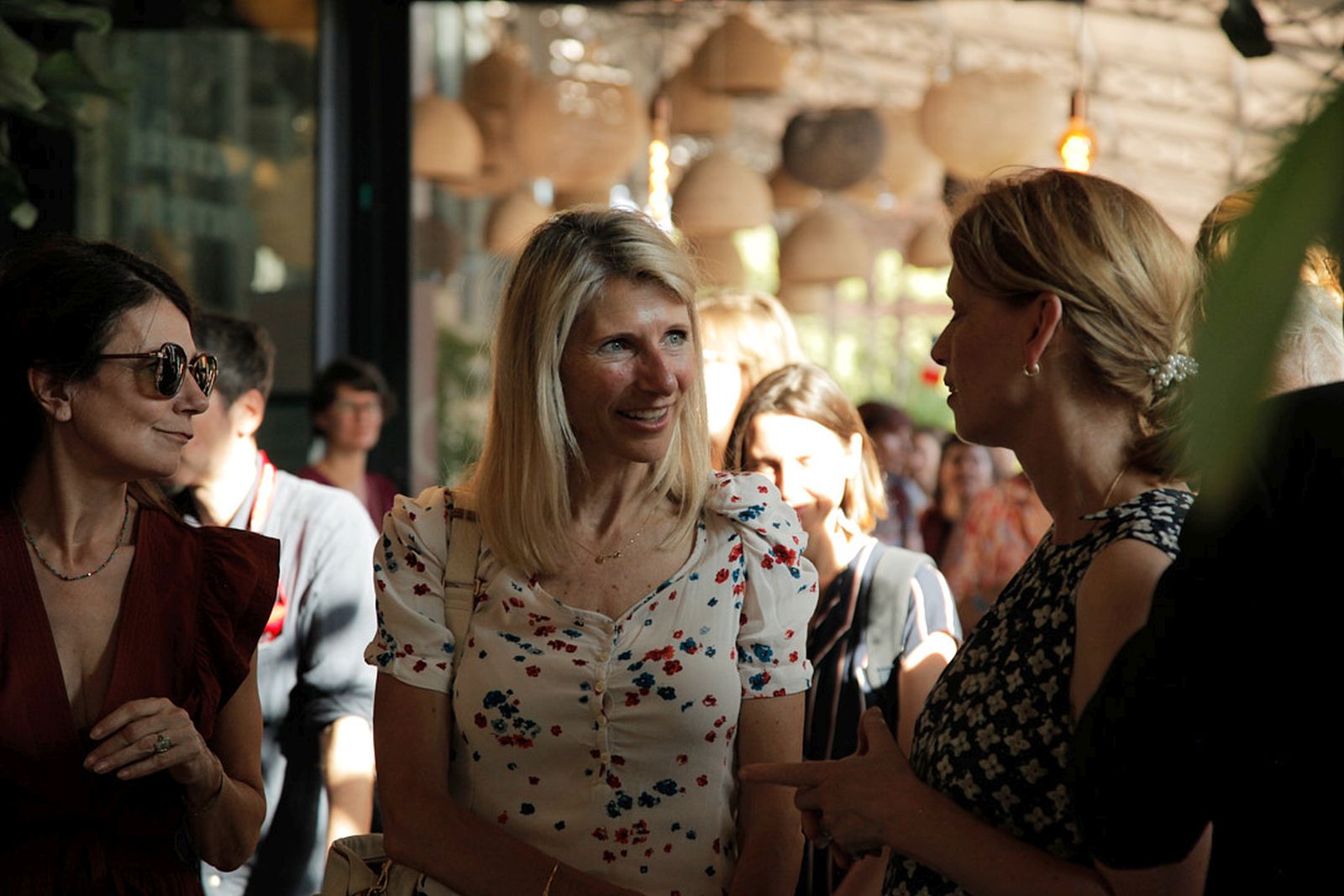 Marie Barsacq en discussion avec Karin Prien