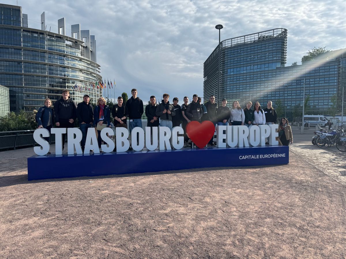 Jeunes_parlement_européen.jpeg