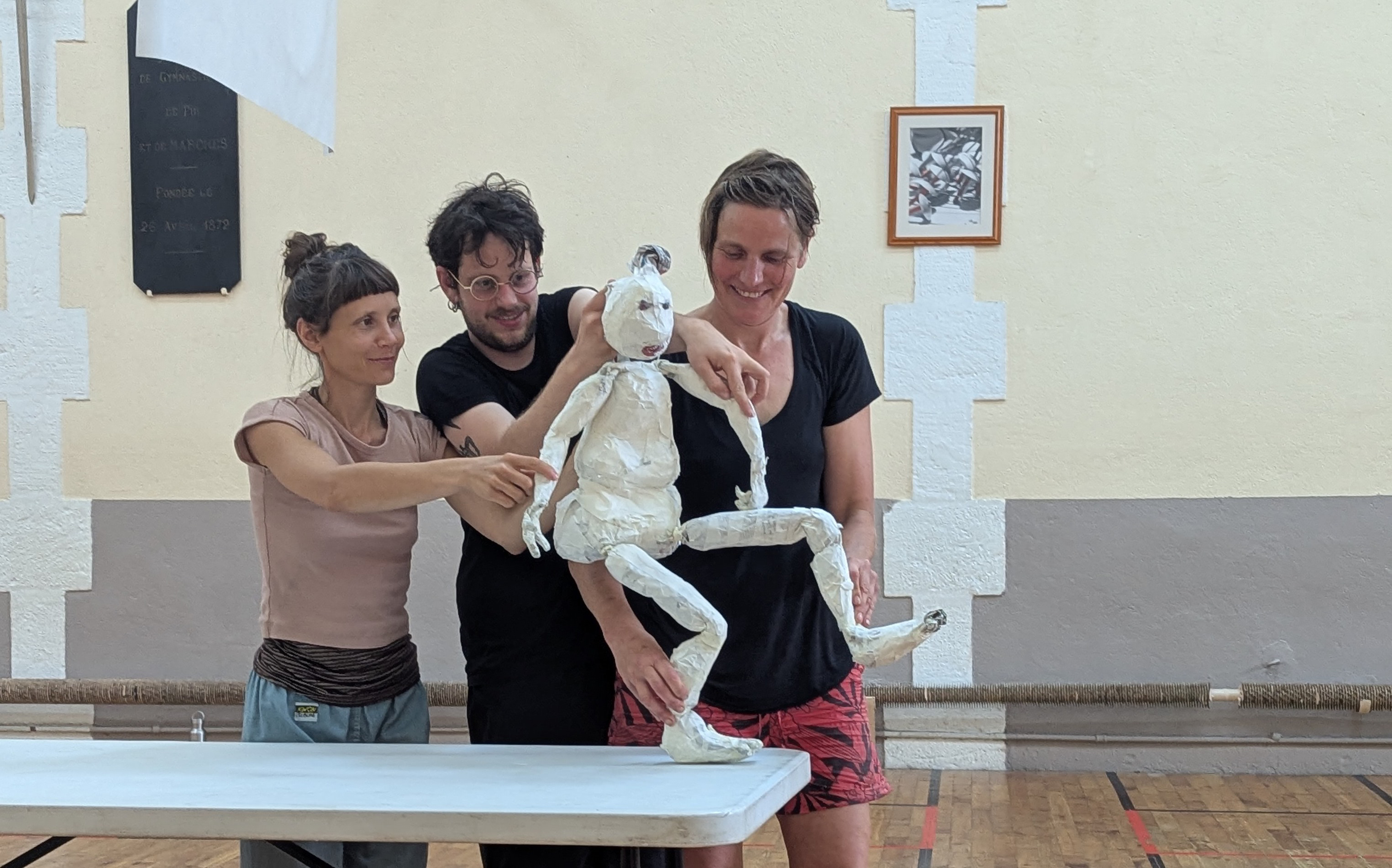 Stage " Marionnettes en papier journal" avec Ivana Sajević &amp; Emilie Jedwab-Wroclawski en juillet 2025