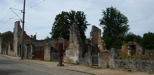 une-gauck-oradour.jpg