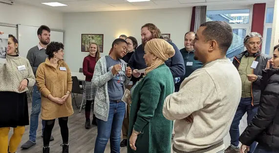 Les participantes et participants de la formation sur le thème de la colonisation et de la décolonisation dans les rencontres de jeunes