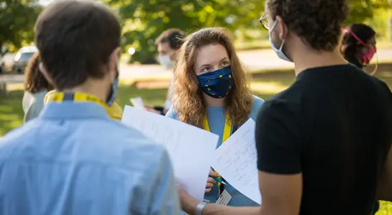 dfjw-jugend-bewegt-masques.jpg