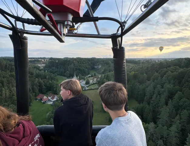 Premier vol en montgolfière des trois participants