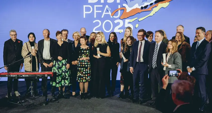 svg+xml;charset=utf-8,%3Csvg%20xmlns%3D'http%3A%2F%2Fwww.w3.org%2F2000%2Fsvg'%20viewBox%3D'0%200%201%201'%2F%3E