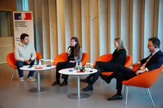 conference-a-l-ambassade-de-france-dans-le-cadre-de-la-3e-rencontre-de-la-generation-europe-2025-2.JPG