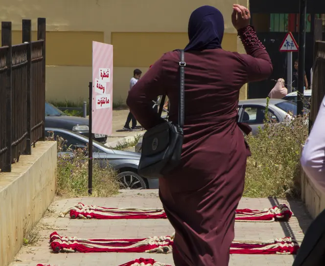 Experiencing obstacles in Public Space © Amira Louadah.JPG