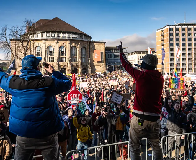 zweierpasch-demo-gegen-rechts-freiburg-foto-r-peter-herrmann.jpeg