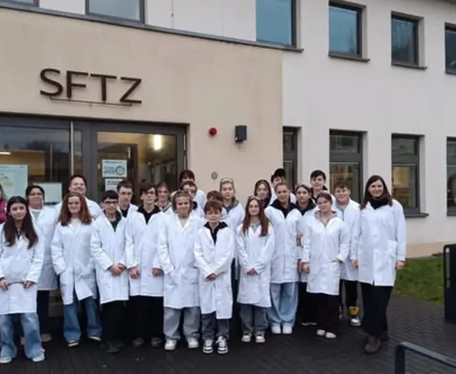 gruppenfoto.jpg
