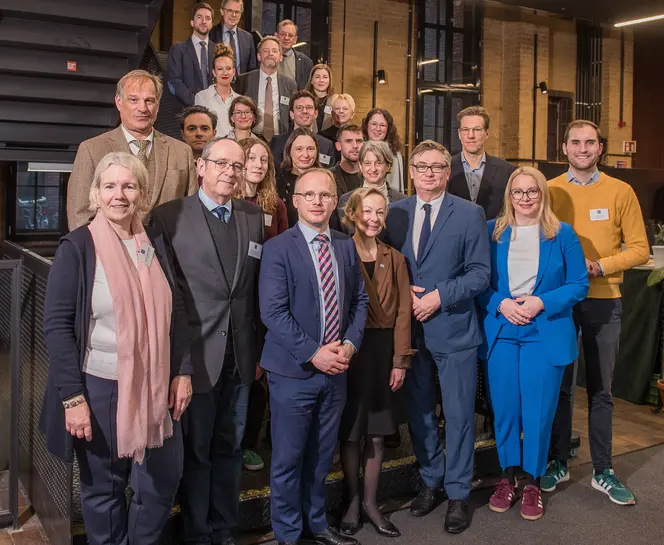 Photo de groupe du conseil d'administration de l'OFAJ en décembre 2025