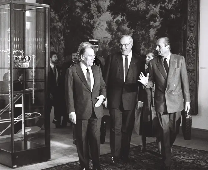 Consultations franco-allemandes à Karlsruhe en 1987